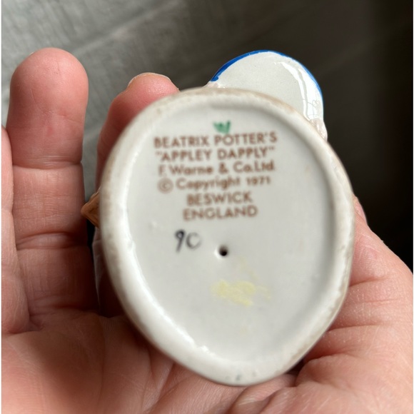 Beatrix Potter Appley dapply figure.  Mouse baker cookies.  1971 - Picture 5 of 5